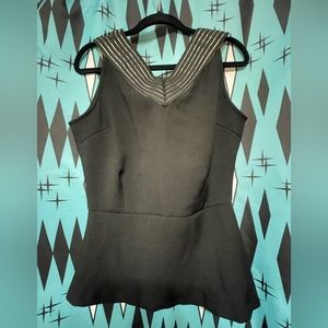Elizabeth & Clarke The Edwards Sleeveless Black Peplum Top-sz 8